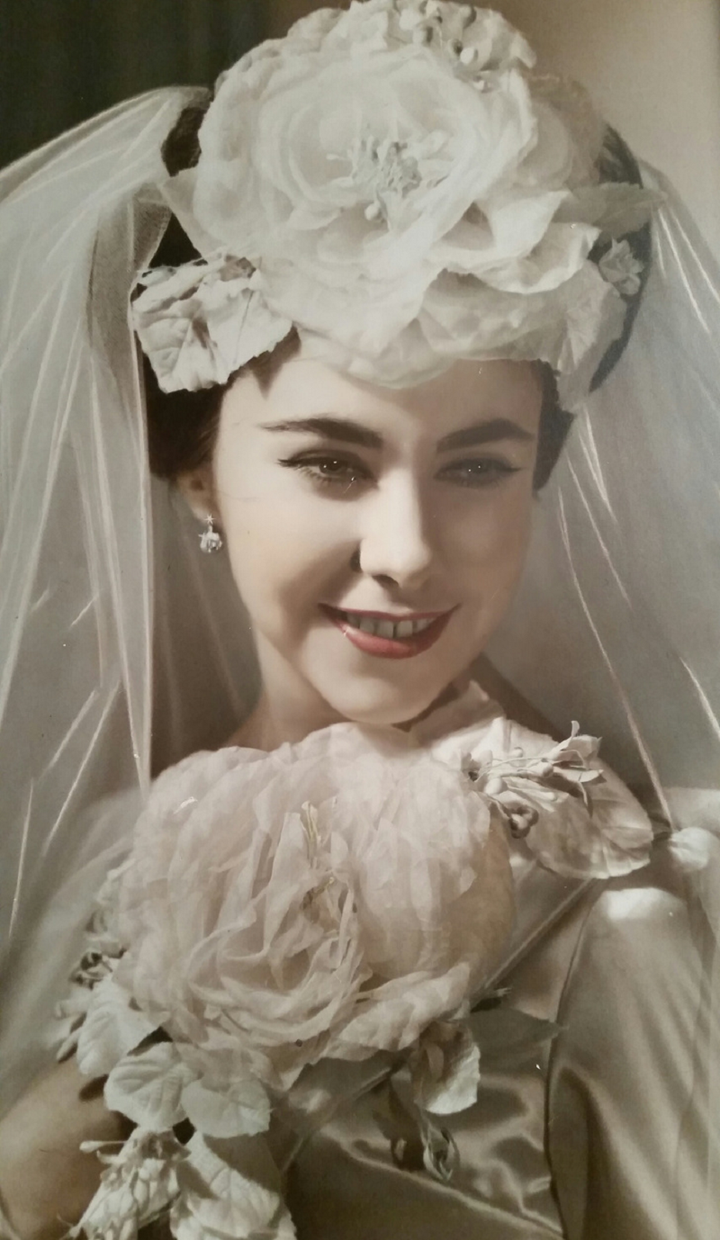 Dân mạng thế giới rộ trào lưu khoe ảnh cưới của bà từ thế kỷ trước - 9