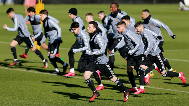 Trở lại tập luyện, các CLB Ngoại hạng Anh bị giám sát chặt chẽ - 1