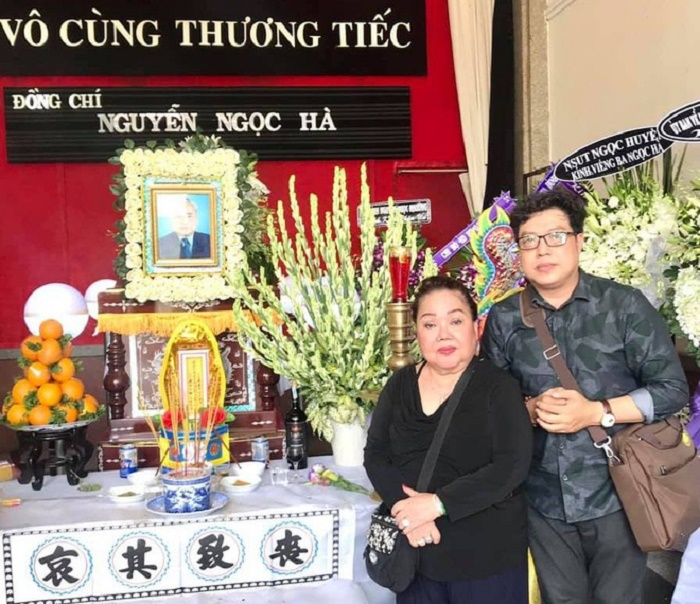 NSND Ngọc Giàu, Lệ Thủy đến viếng nghệ sĩ cải lương 'Đời cô Lựu' - 1