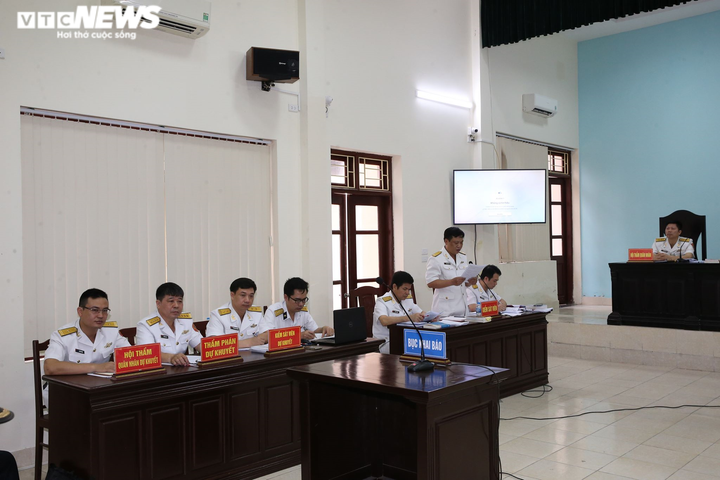 Cựu Thứ trưởng Nguyễn Văn Hiến bị đề nghị 3 - 4 năm tù - 1