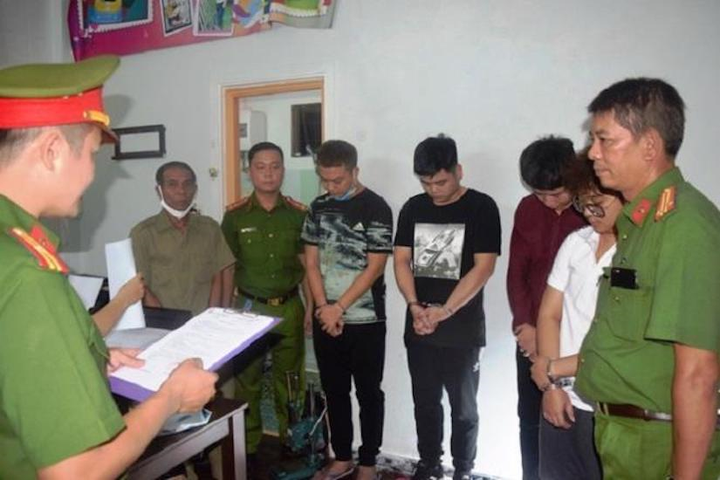 Phát hiện nhiều cán bộ đặt hàng làm văn bằng, chứng chỉ giả - 1