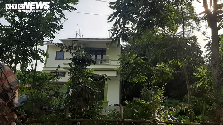 'Quên' hỗ trợ COVID-19 hộ nghèo còn quát dân: 'Thiếu tiền đến nhà tôi mà lấy' - 3