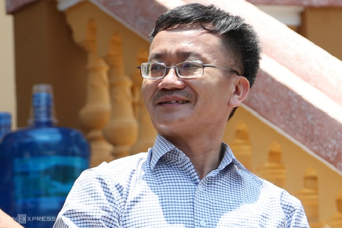 Xử gian lận thi ở Hòa Bình: Kẻ tươi cười hớn hở, người khóc ngất khi nhận mức án - 7