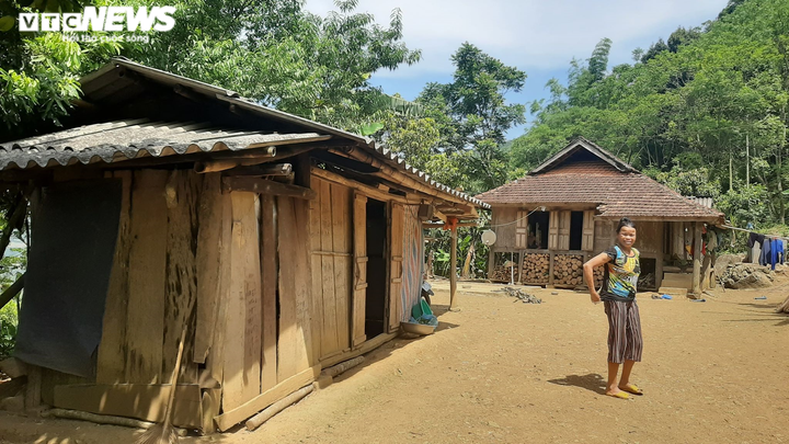 Hòa Bình chi trả hỗ trợ COVID-19: Cán bộ xã 'ngồi nhầm' danh sách hộ cận nghèo - 1