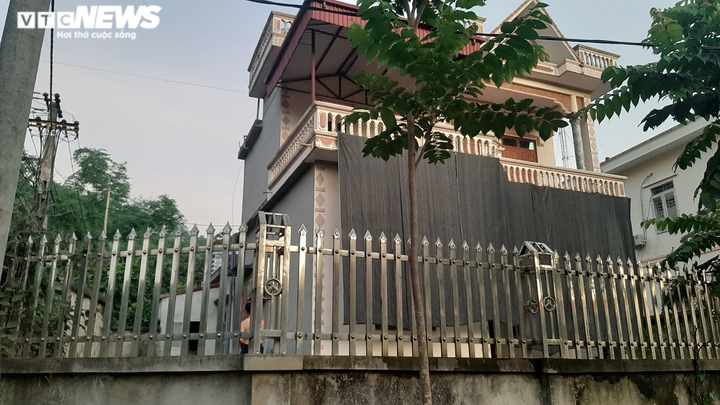 Hòa Bình chi trả hỗ trợ COVID-19: Cán bộ xã 'ngồi nhầm' danh sách hộ cận nghèo - 2