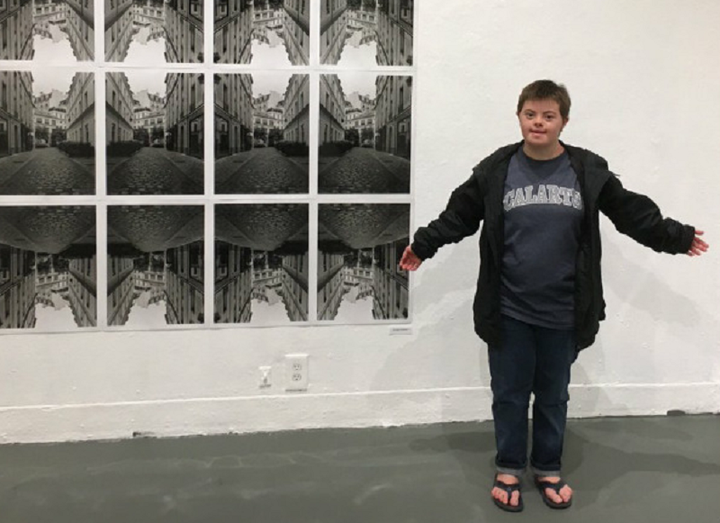 Cô gái bệnh down lấy bằng cử nhân, ông bố thành anh hùng của dân mạng - 2