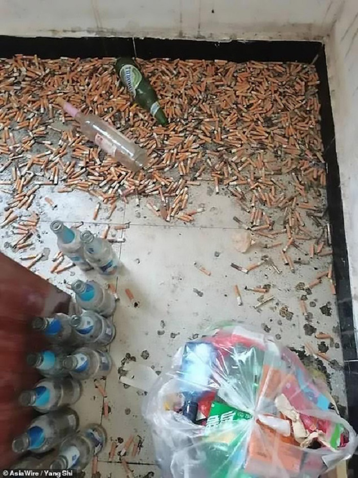 Khách thuê trọ bỏ trốn, để lại căn hộ ngập ngụa rác đến mức không có cả lối đi - 2