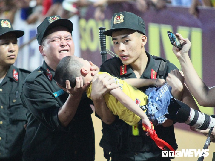 Nam Định vs HAGL: Trận đấu khiến Messi, Ronaldo cũng phải khát thèm - 2