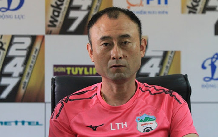 Thua Nam Định, HLV HAGL đổ tại thời tiết và mặt sân - 1