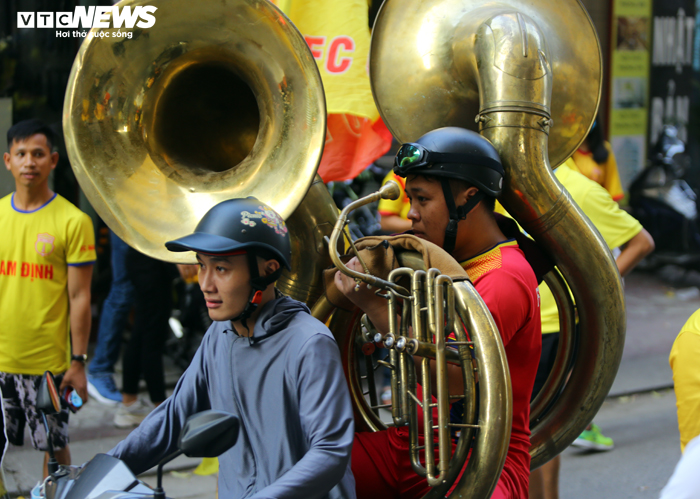 CĐV Việt Nam: Nam Định vs HAGL là trận đấu biểu tượng của chiến thắng COVID-19 - 1