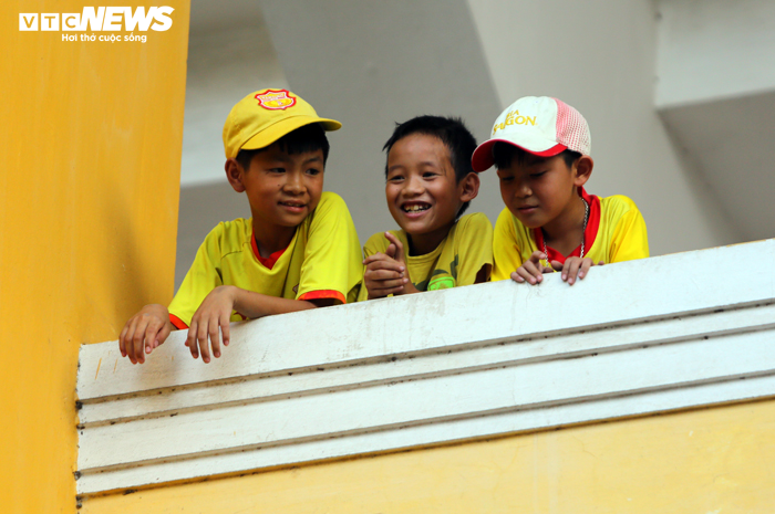 CĐV Việt Nam: Nam Định vs HAGL là trận đấu biểu tượng của chiến thắng COVID-19 - 4