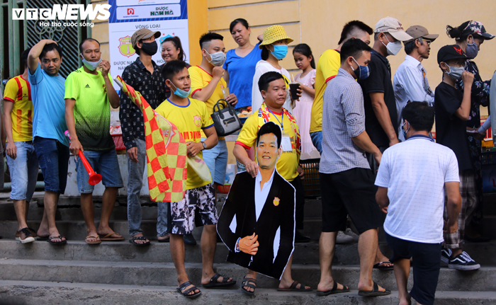 CĐV Việt Nam: Nam Định vs HAGL là trận đấu biểu tượng của chiến thắng COVID-19 - 2