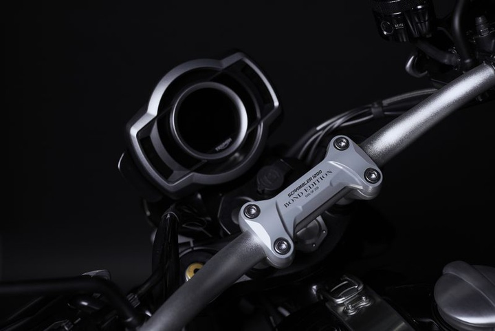Ảnh chi tiết Triumph Scrambler 1200 Bond Edition 2020 vừa trình làng - 7