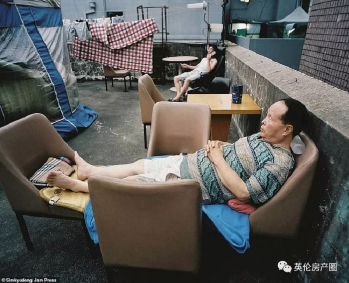 Ảnh: Sự thật trần trụi về cuộc sống người nghèo Hàn Quốc trong phòng 4,6m2 - 12