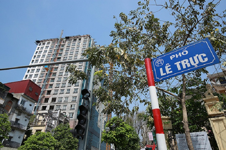 Hà Nội thông tin quá trình tháo dỡ sai phạm nhà 8B Lê Trực - 2