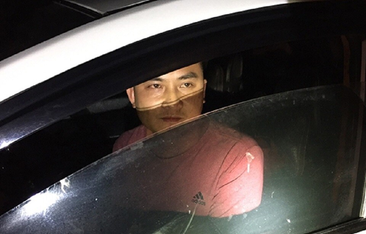 Khởi tố tài xế hất văng CSGT lên nắp capo rồi bỏ chạy 3km - 1