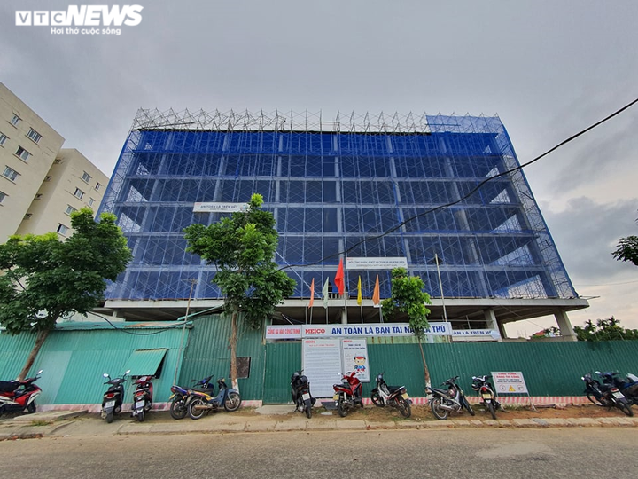 Rơi từ nhà cao tầng dự án nhà ở xã hội, nam công nhân 66 tuổi chết thảm - 1