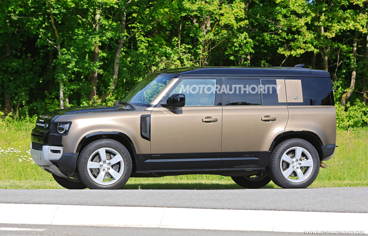 Lộ diện xe địa hình huyền thoại Land Rover Defender 2022 - 3