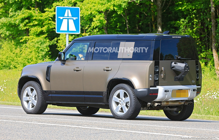 Lộ diện xe địa hình huyền thoại Land Rover Defender 2022 - 4