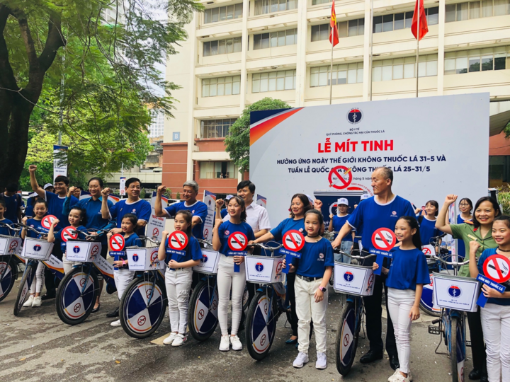 Hơn 8 triệu người chết liên quan đến thuốc lá - 1