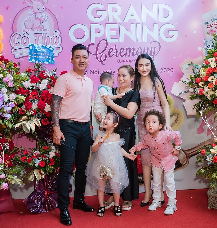 Hương Baby: 'Tôi và Tuấn Hưng trải qua biết bao khó khăn và sóng gió' - 2