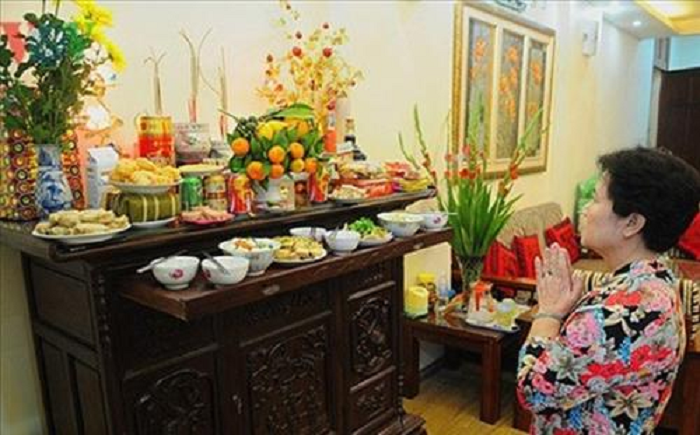 Con gái thờ bố mẹ đẻ: Xã hội không can thiệp, người phụ nữ phải tự gỡ rối - 1