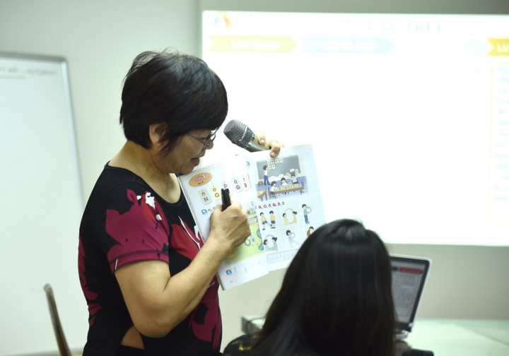 Chọn sách giáo khoa lớp 1: Phụ huynh có vai trò gì? - 1