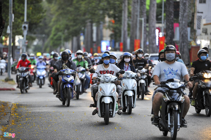 Bất động sản dần phục hồi, mặt bằng bán lẻ vẫn ảm đạm sau đại dịch - 1