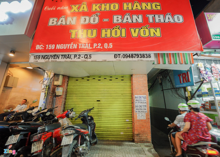 Bất động sản dần phục hồi, mặt bằng bán lẻ vẫn ảm đạm sau đại dịch - 2