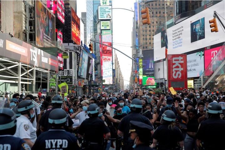 Biểu tình ở Minnesota: 80% người bị bắt trong cuộc đụng độ là người ngoài bang - 2