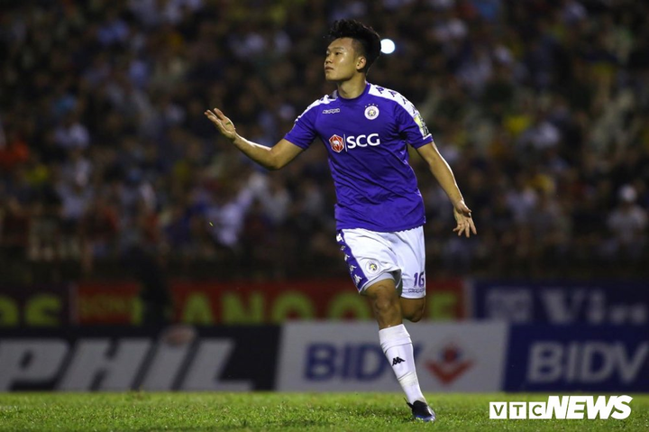 Thành Chung đá tiền đạo, HLV Park Hang Seo còn phải lo dài - 1