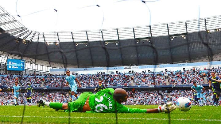 10 chuyên gia bắt phạt đền Ngoại Hạng Anh: Chỉ 2 người tốt hơn Bùi Tiến Dũng - 3