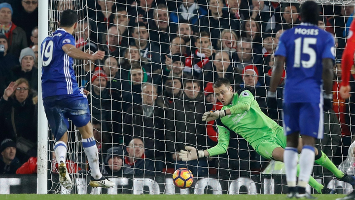 10 chuyên gia bắt phạt đền Ngoại Hạng Anh: Chỉ 2 người tốt hơn Bùi Tiến Dũng - 4