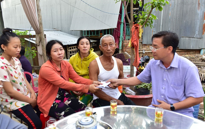 Đi tắm kênh, 2 cha con cùng bé gái 10 tuổi đuối nước thương tâm - 1