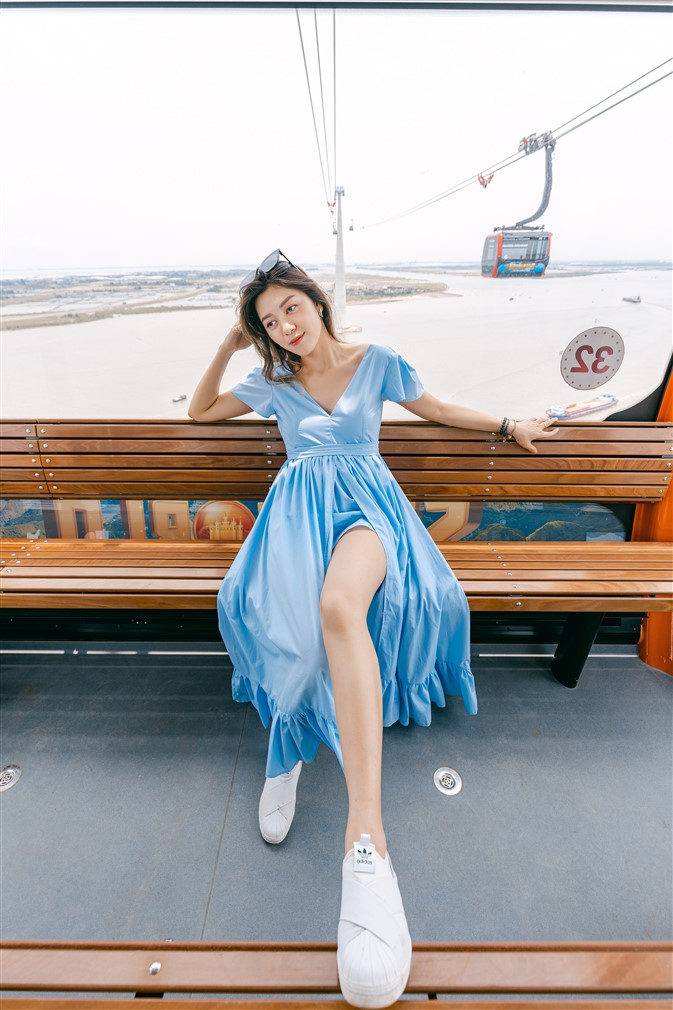 Du khách phấn khích với tuyến cáp treo 3 dây hiện đại tại Hải Phòng - 3