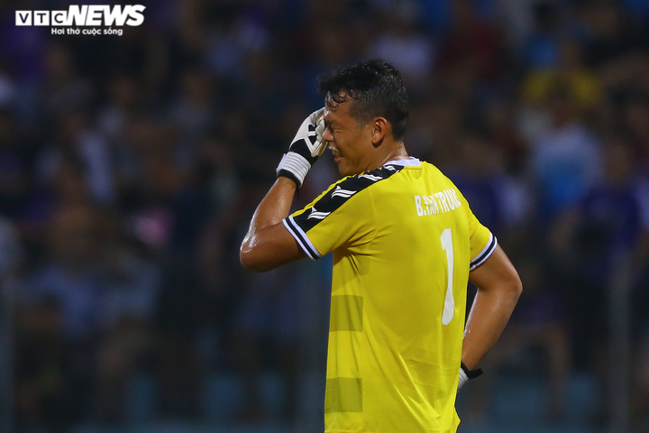 Tấn Trường: Nhận gạch đá nhiều rồi, tôi không quan tâm - 2