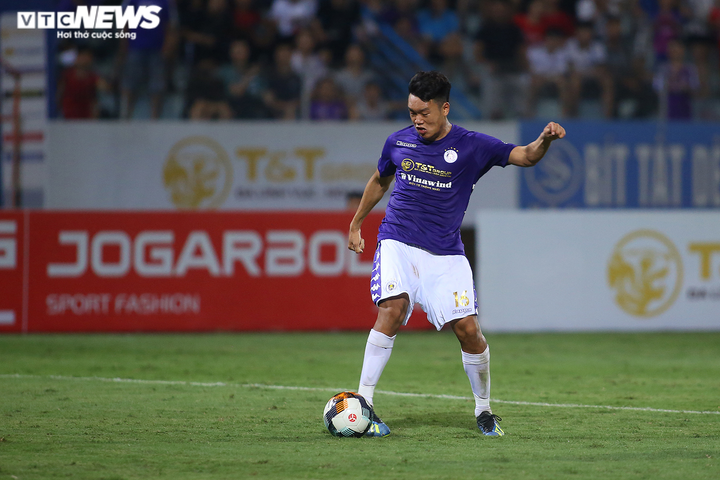 Hậu vệ bao vây, lăn xả vẫn không cản được Hùng Dũng, Quang Hải, Thành Lương - 5