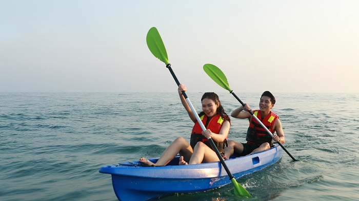 Khai trương dịch vụ thể thao dưới nước đầu tiên tại bãi biển Thuận An - Huế - 4