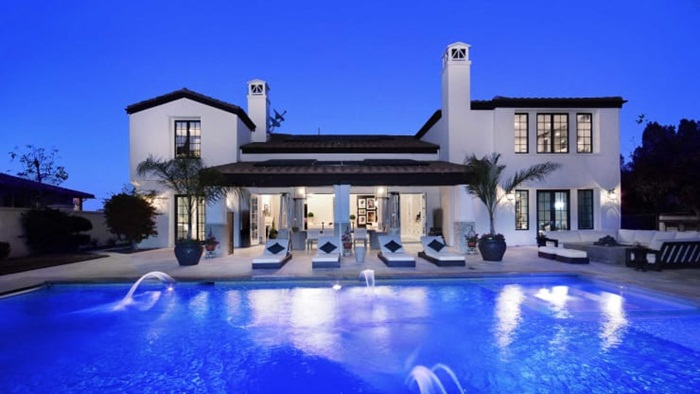 Khối bất động sản đồ sộ của tỷ phú vừa bị Forbes tước danh hiệu - 2