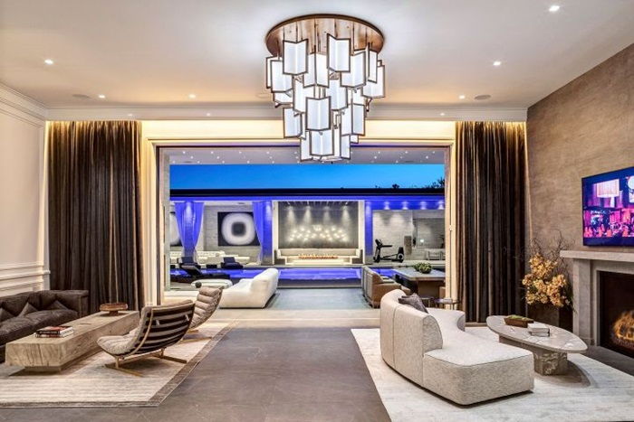 Khối bất động sản đồ sộ của tỷ phú vừa bị Forbes tước danh hiệu - 9