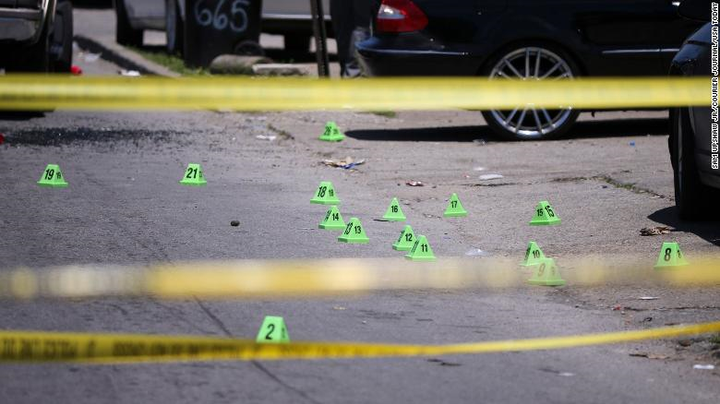 Cảnh sát Mỹ bắn chết chủ cửa hàng da màu trong lúc giải tán biểu tình - 1