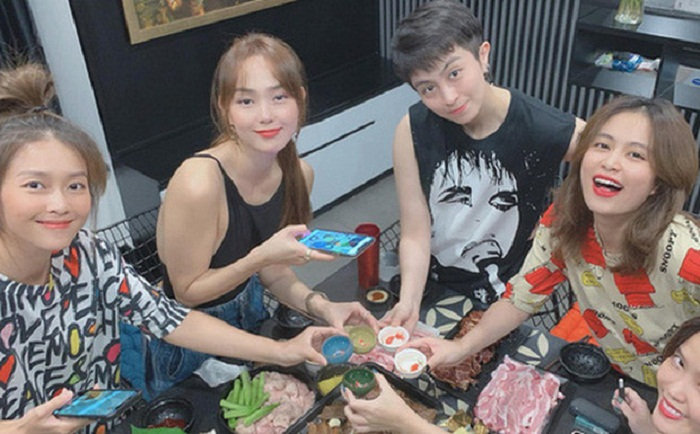 Hoàng Thuỳ Linh và Gil Lê vai kề vai hẹn hò cực tình cảm - 3