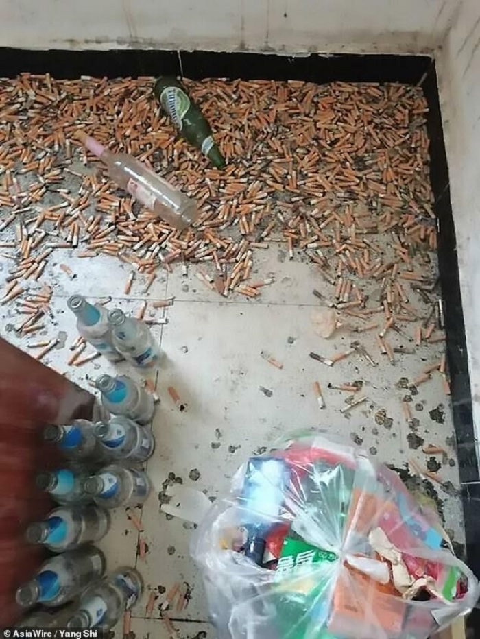 Phòng trọ bẩn khủng khiếp khiến ông chủ muốn ngất xỉu - 2