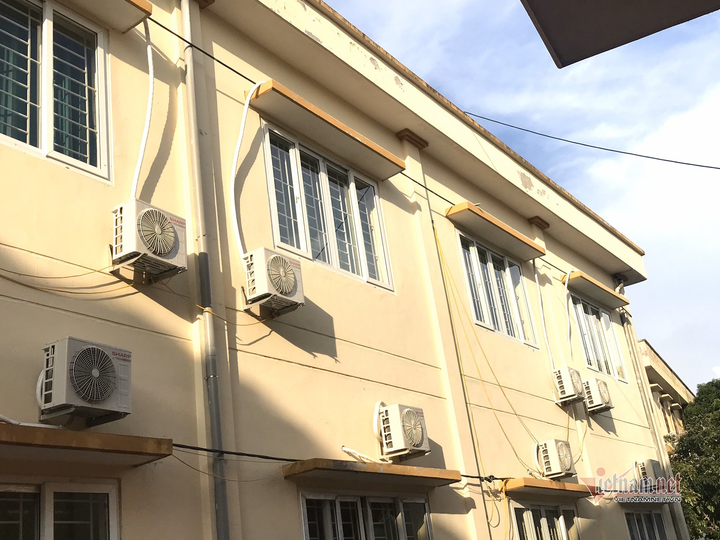 Sợ con 'nóng đến phát ốm', phụ huynh trường làng đồng loạt xin lắp điều hòa - 1