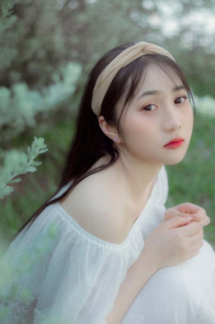 9X 'gieo thương nhớ' với góc nghiêng xinh đẹp - 1