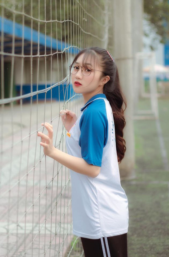 9X 'gieo thương nhớ' với góc nghiêng xinh đẹp - 4