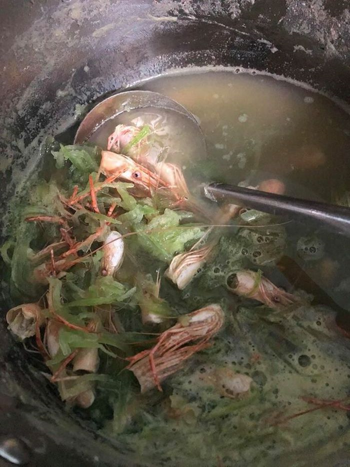 Món canh râu tôm ruột bầu khiến vợ hãi hùng - 2