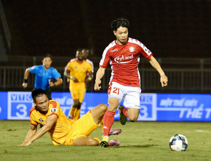 Derby bóng đá TP.HCM: Nhiều ngôi sao, vẫn nhạt nhoà bản sắc - 1