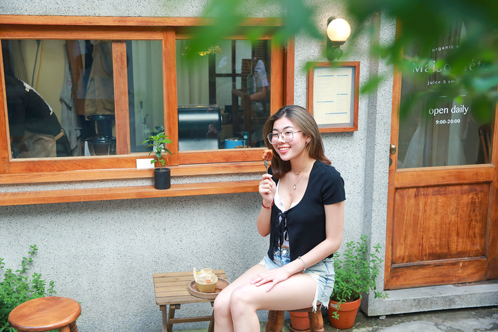 Phố Hàn Quốc giữa lòng Hà Nội khiến giới trẻ ngất ngây - 8