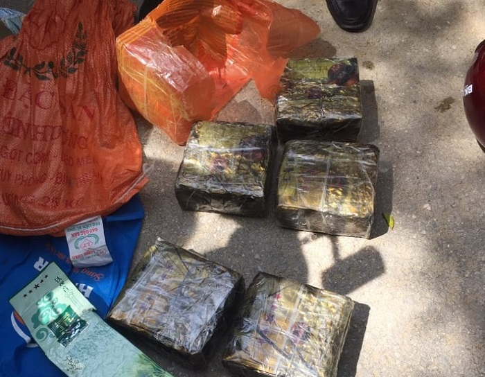 Công an Hà Tĩnh nổ súng, truy đuổi 20km bắt kẻ vận chuyển 5kg ma túy - 2